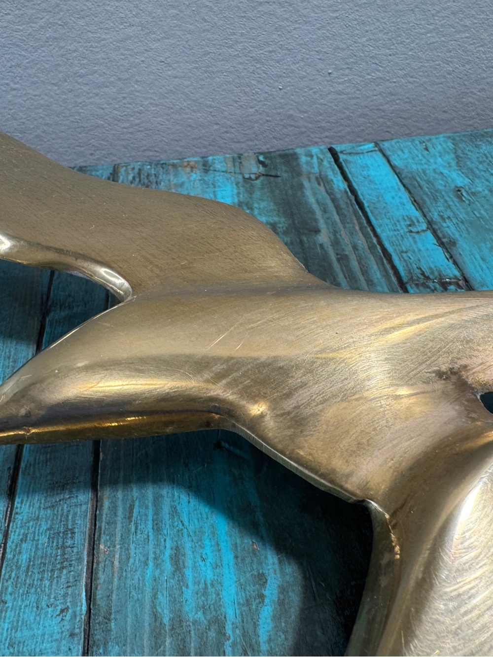 Vintage Mid Century Modern Brass Seagulls in Flight Wall Hanging 24" x 9" - Picture 8 of 16